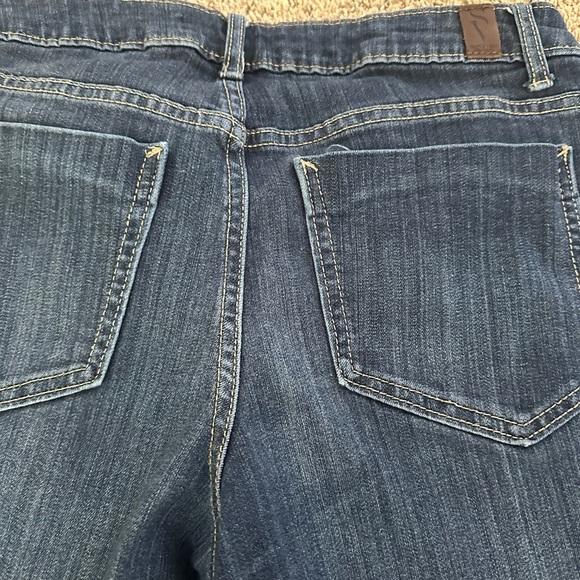 Simply Vera Classic Capri blue Jeans. - Picture 9 of 9